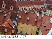 Пражская черепица крыш (2012 год). Стоковое фото, фотограф Agata Sinkevich / Фотобанк Лори