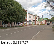 Улица Иркутско-Пинской дивизии в городе  Багратионовске Калининградской области (2012 год). Стоковое фото, фотограф Ирина Борсученко / Фотобанк Лори