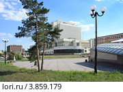 Город Омск. Омская государственная областная научная библиотека им. А.С. Пушкина (2012 год). Стоковое фото, фотограф Виктор Топорков / Фотобанк Лори