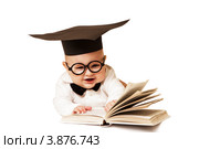 Интеллигентный малыш на белом фоне. Стоковое фото, фотограф Rumo / Фотобанк Лори
