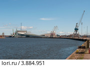 Грузовой порт в городе Котка. Финляндия (2012 год). Стоковое фото, фотограф Виктор Карасев / Фотобанк Лори