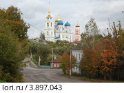 Болхов. Вид на Спасо-Преображенский собор и Троицкую церковь. (2012 год). Стоковое фото, фотограф Алексей Пугачев / Фотобанк Лори