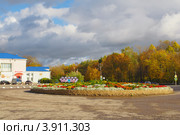 Площадь Клавы Назаровой, город Остров, Псковская область (2012 год). Редакционное фото, фотограф Галина Ермолаева / Фотобанк Лори