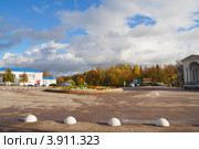 Площадь Клавы Назаровой, город Остров, Псковская область (2012 год). Редакционное фото, фотограф Галина Ермолаева / Фотобанк Лори