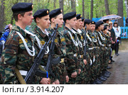 Мальчишки играют в военных (2012 год). Редакционное фото, фотограф Анатолий Матвейчук / Фотобанк Лори