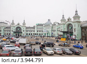 Белорусский вокзал. Площадь Тверская Застава (2012 год). Редакционное фото, фотограф Алёшина Оксана / Фотобанк Лори