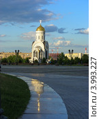 Парк Победы, Поклонная гора. Храм вмч. Георгия Победоносца. Москва (2012 год). Стоковое фото, фотограф lana1501 / Фотобанк Лори