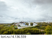 Вид на Успенский Трифонов монастырь. Город Киров (2012 год). Стоковое фото, фотограф Ольга Визави / Фотобанк Лори