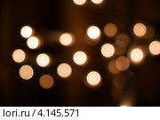 Огни новогодних гирлянд, нерезкий фон. Стоковое фото, фотограф Владимир Журавлев / Фотобанк Лори