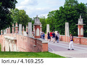 Большой каменный мост (Готический мост), Усадьба Царицыно, Москва (2010 год). Редакционное фото, фотограф Алексей Стоянов / Фотобанк Лори