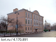 Детский приют барона Фредерикса - Генеральное консульство Великобритании. Улица Пролетарской диктатуры  дом 5 (2013 год). Стоковое фото, фотограф Валентина Качалова / Фотобанк Лори
