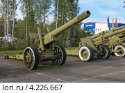 Город Нижний Тагил, артиллерийские орудия на полигоне "Старатель" Нижнетагильского института испытания металлов (НТИИМ) во время выставки "Оборона и защита 2012". 152-мм гаубица-пушка образца 1937 года (МЛ-20) Редакционное фото, фотограф Игорь Долгов / Фотобанк Лори