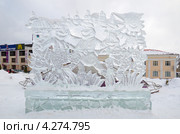 Виды города Дмитрова. Ледяные фигуры на Советской площади (2013 год). Редакционное фото, фотограф Елена Коромыслова / Фотобанк Лори