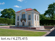 Павильон "Эрмитаж" в Нижнем парке. Петергоф (2012 год). Редакционное фото, фотограф Виктор Карасев / Фотобанк Лори
