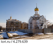 Строительство храма-часовни иконы Божией Матери в г. Стаханов (2013 год). Стоковое фото, фотограф Алексей Голубенко / Фотобанк Лори