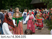 Праздник Троицы в Нижнем Новгороде (2012 год). Редакционное фото, фотограф Igor Lijashkov / Фотобанк Лори