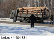 Лесовоз (2013 год). Редакционное фото, фотограф Сергей Юрьев / Фотобанк Лори