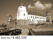 Мирский замок, г. п. Мир, Гродненская обл., Беларусь (2009 год). Стоковое фото, фотограф Марина Шатерова / Фотобанк Лори