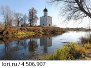 Храм Покрова на Нерли (2011 год). Редакционное фото, фотограф Nikolay Pestov / Фотобанк Лори