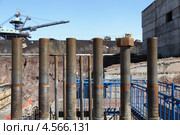 Анкерные болты с гайками (2013 год). Редакционное фото, фотограф Валерий Акулич / Фотобанк Лори