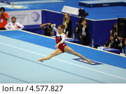 Ксения Афанасьева на чемпионате Европы по спортивной гимнастике 2013 года. Москва, СК "Олимпийский" Редакционное фото, фотограф Игорь Долгов / Фотобанк Лори