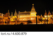 Дворец царя Алексея Михайловича в Коломенском ночью (2013 год). Редакционное фото, фотограф Иванова Анастасия / Фотобанк Лори