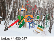 Игровая детская площадка в березовом парке (2013 год). Стоковое фото, фотограф Юлия Машкова / Фотобанк Лори