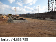 Монтаж подкрановых путей башенного крана. Весна (2013 год). Редакционное фото, фотограф Валерий Акулич / Фотобанк Лори