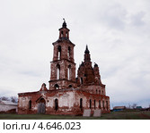 Заброшенная церковь в селе Карачельское Курганской области (2013 год). Стоковое фото, фотограф Дмитрий Шульгин / Фотобанк Лори