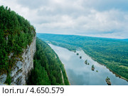 Вид на реку Вишеру со скалы Ветлан. Пермский край. Россия. Стоковое фото, фотограф Алексей Яговкин / Фотобанк Лори