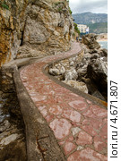 Каменная дорожка вдоль моря (2013 год). Стоковое фото, фотограф Виль Равилов / Фотобанк Лори