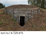 Долговременная огневая точка на рубеже обороны Москвы, Бородино (2012 год). Редакционное фото, фотограф Игорь Долгов / Фотобанк Лори