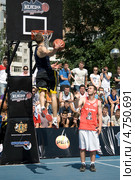 Фестиваль уличного баскетбола «Железка. Streetball Challenge 2013» Редакционное фото, фотограф Инна Грязнова / Фотобанк Лори