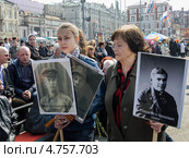 Участники акции "Бессмертный полк" (2013 год). Редакционное фото, фотограф Корнилова Светлана / Фотобанк Лори