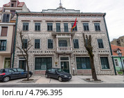 Черногорский банк, г. Цетинье, Черногория (2013 год). Редакционное фото, фотограф Геннадий Соловьев / Фотобанк Лори