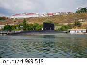Подводная лодка "Алроса" у причала на базе ВМФ в Севастополе (2013 год). Редакционное фото, фотограф Виктор Карасев / Фотобанк Лори