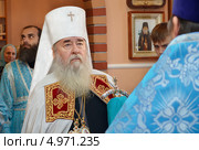 Священник. Митрополит Днепропетровский и Павлоградский Ириней. Встреча. Грустные глаза. (2012 год). Редакционное фото, фотограф Несинов Олег / Фотобанк Лори