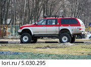 Автомобиль Mitsubishi L200 (2013 год). Редакционное фото, фотограф Щеголева Ольга / Фотобанк Лори