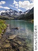 Алтай. Озеро Поперечное (2013 год). Редакционное фото, фотограф Gagara / Фотобанк Лори