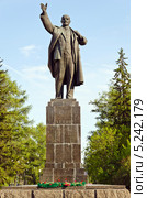 Памятник В. И. Ленину, город Иркутск (2013 год). Редакционное фото, фотограф Игорь Боголюбов / Фотобанк Лори