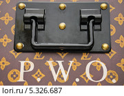 Фрагмент чемодана-павильона Louis Vuitton на Красной площади (2013 год). Редакционное фото, фотограф Алёшина Оксана / Фотобанк Лори