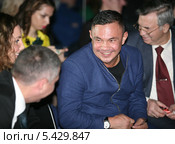 Финал конкурса "Мисс Офис 2013".В жюри: Костя Цзю, Михаил Сидорычев и Малена Маяковская, Вадим Степанцов, Михаил Башкатов,Жанна Эпле с сыном,ведущий Петр Кулешов, Максим Покровский. Редакционное фото, фотограф Александр С. Курбатов / Фотобанк Лори