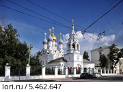 Храм Святителя Николая в Пыжах, Москва (2013 год). Редакционное фото, фотограф Александр Гаценко / Фотобанк Лори