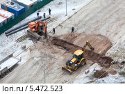 Прокладка коммуникация через дорогу (2014 год). Редакционное фото, фотограф Кекяляйнен Андрей / Фотобанк Лори