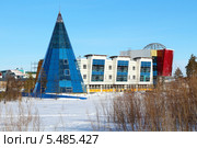 Школа искусств, город Губкинский, ЯНАО (2013 год). Редакционное фото, фотограф Артём Крылов / Фотобанк Лори