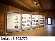 Стенд "Балтийский путь" в башне Гедиминас (2013 год). Редакционное фото, фотограф Донцов Евгений Викторович / Фотобанк Лори