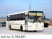 Автобус ГолАЗ-ЛиАЗ-5256 (2013 год). Редакционное фото, фотограф Art Konovalov / Фотобанк Лори