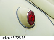Задние тормозные огни Volkswagen Beetle крупным планом, Олдтаймер шоу в MAFZ, 19 мая 2013 г. в Paaren im Glien, Германия. Редакционное фото, фотограф Sergey Kohl / Фотобанк Лори
