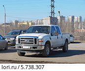 Автомобиль Ford F-Series F250, белый (2014 год). Редакционное фото, фотограф Анна Мишина / Фотобанк Лори