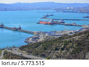 Нефтеналивной порт -Шесхарис , Новороссийск (2014 год). Редакционное фото, фотограф Игорь Архипов / Фотобанк Лори